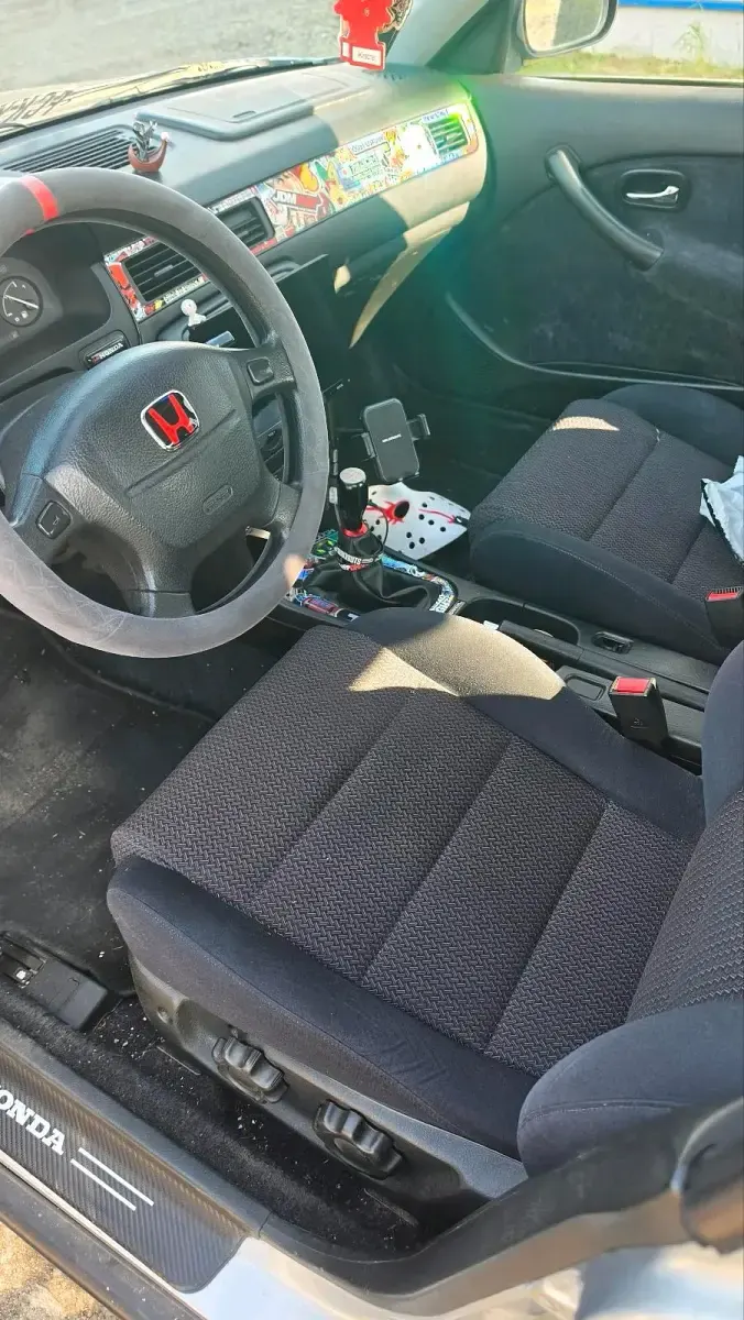 Gebraucht Honda Civic 114 PS (83 kW) 1997 Silber Limousine