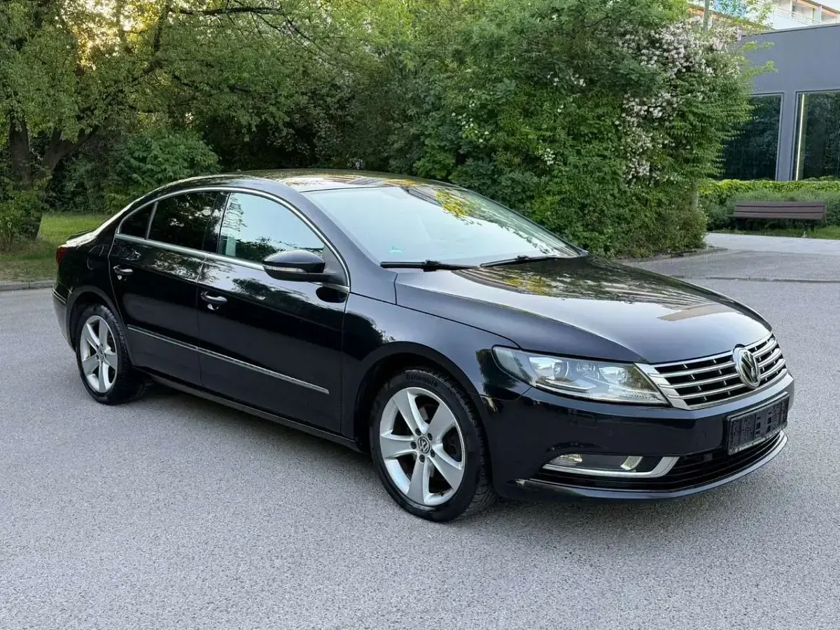 Używany VW CC 140 KM (102 kW) 2013 Czarny Sedan/Limuzyna