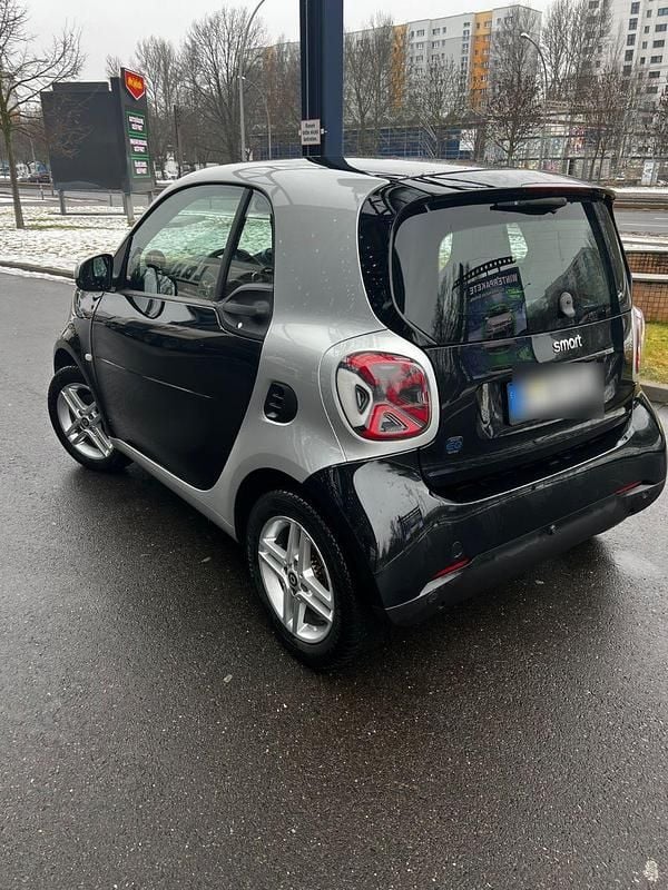 Gebraucht Smart ForTwo Coupé 60 kW (82 PS) 2021 Schwarz Coupé