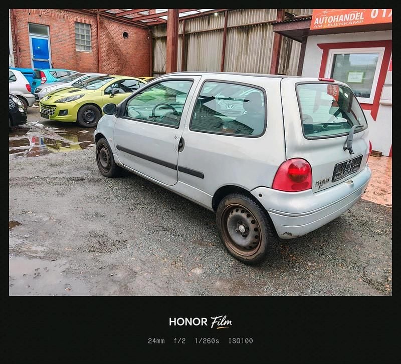 Gebraucht Renault Twingo 58 PS (42 kW) 2003 Silber Kleinwagen