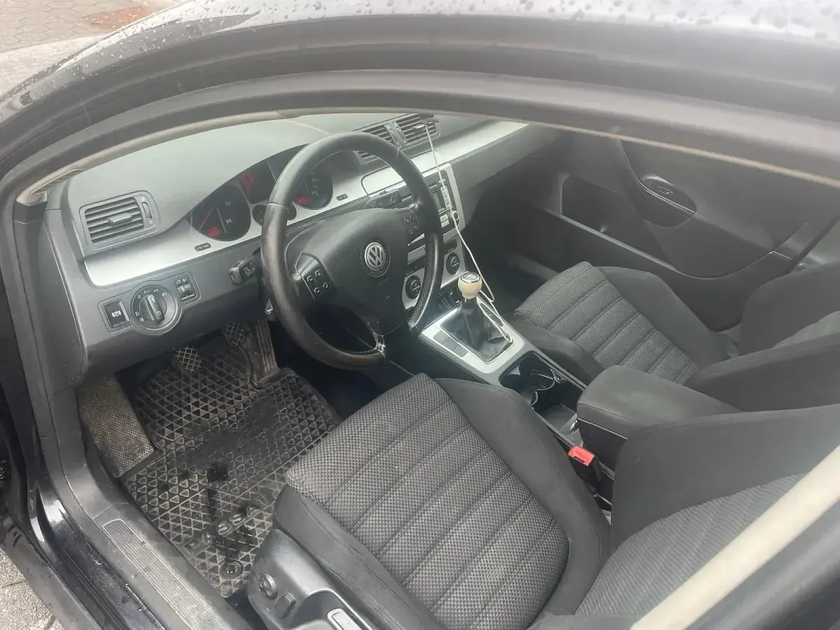Gebraucht VW Passat 140 PS (102 kW) 2009 Schwarz Kombi