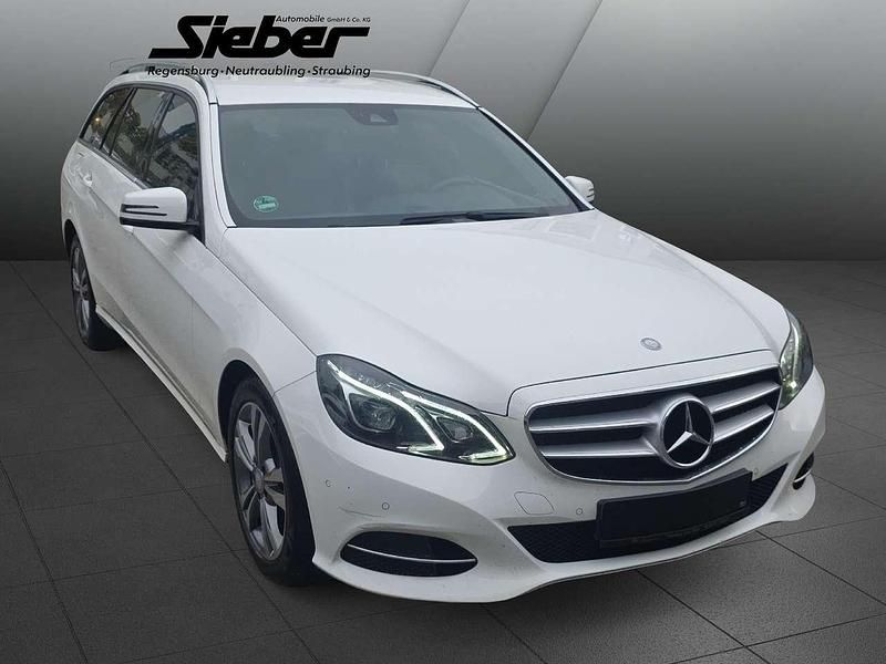 Gebraucht Mercedes E220 170 PS (125 kW) 2016 Weiss Kombi