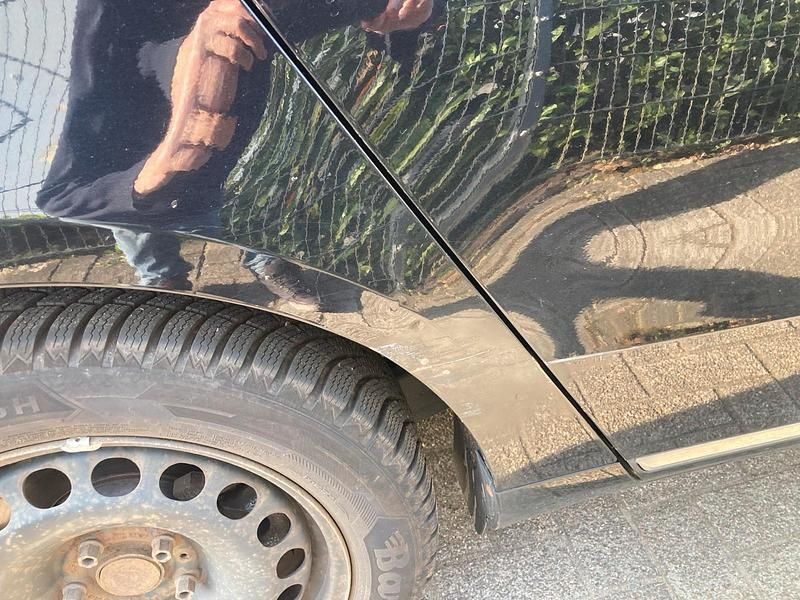 Gebraucht VW Passat Highline 140 PS (102 kW) 2011 Schwarz Kombi