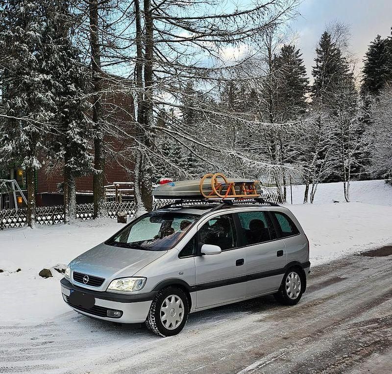 Gebraucht Opel Zafira 147 PS (108 kW) 2000 Silber Van / Kleinbus