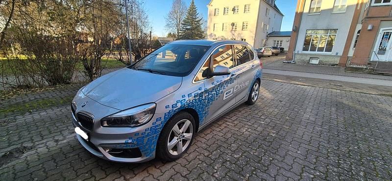 Gebraucht BMW 225 Sport Line 224 PS (164 kW) 2016 Silber Kombi