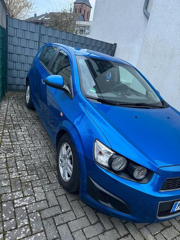 Gebraucht Chevrolet Aveo 100 PS (73 kW) 2011 Blau Kleinwagen