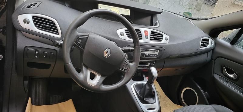 Schwarz Gebraucht 2010 Renault Scénic III Van / Kleinbus | 6.200 € (Fairer Preis) - Bild 1/4
