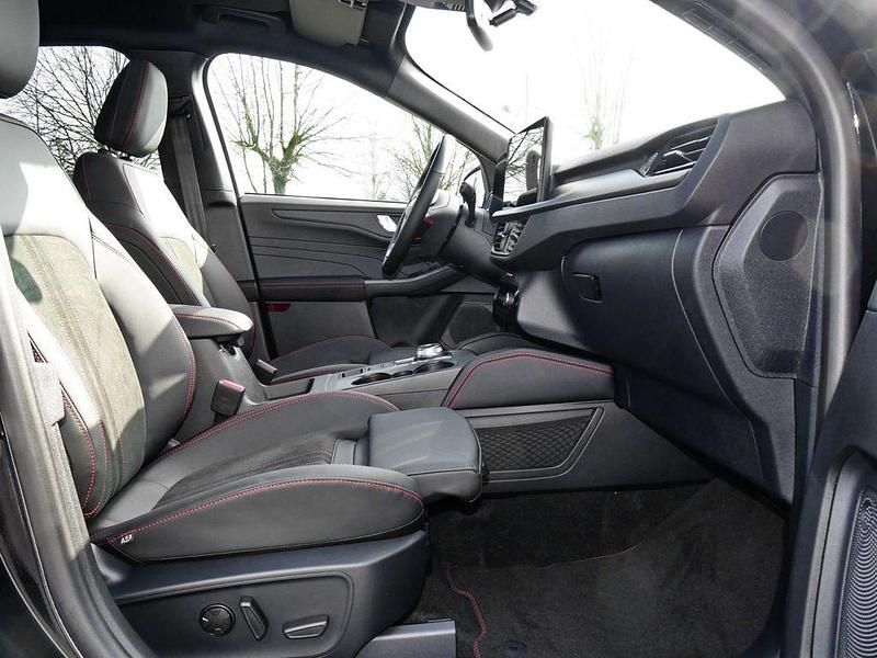 Gebraucht Ford Kuga ST-Line X 243 PS (178 kW) 2025 Schwarz SUV