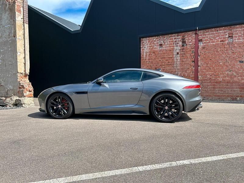Gebraucht Jaguar F-Type R 550 PS (404 kW) 2017 Grau Coupé