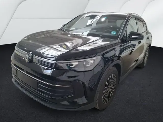 Gebraucht VW Tiguan Goal 150 PS (110 kW) 2025 Grenadillschwarz metallic (metallic) SUV