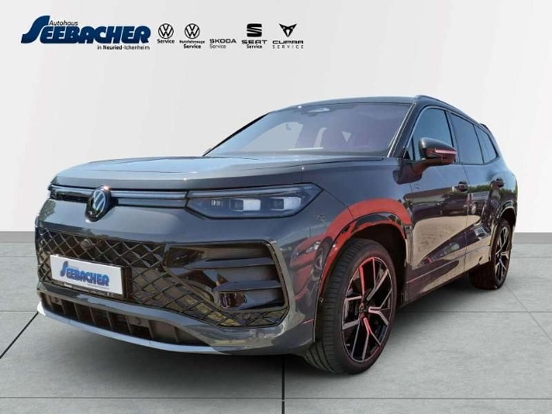 Delfingrau metallic Gebraucht 2025 VW Tayron R-line SUV | 61.890 € (Fairer Preis) - Bild 1/4