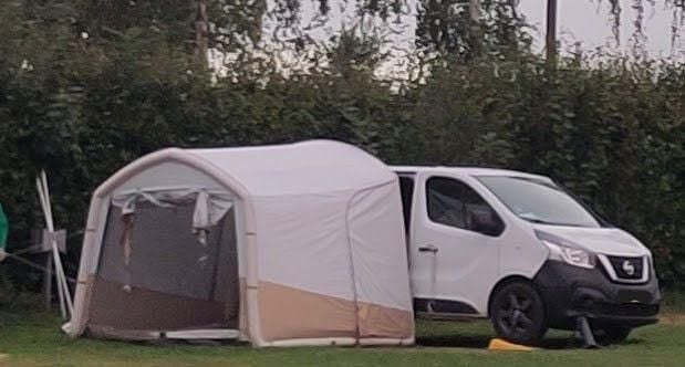 Weiß Gebraucht 2018 Nissan NV300 Van | 17.750 € (Fairer Preis) - Bild 1/4