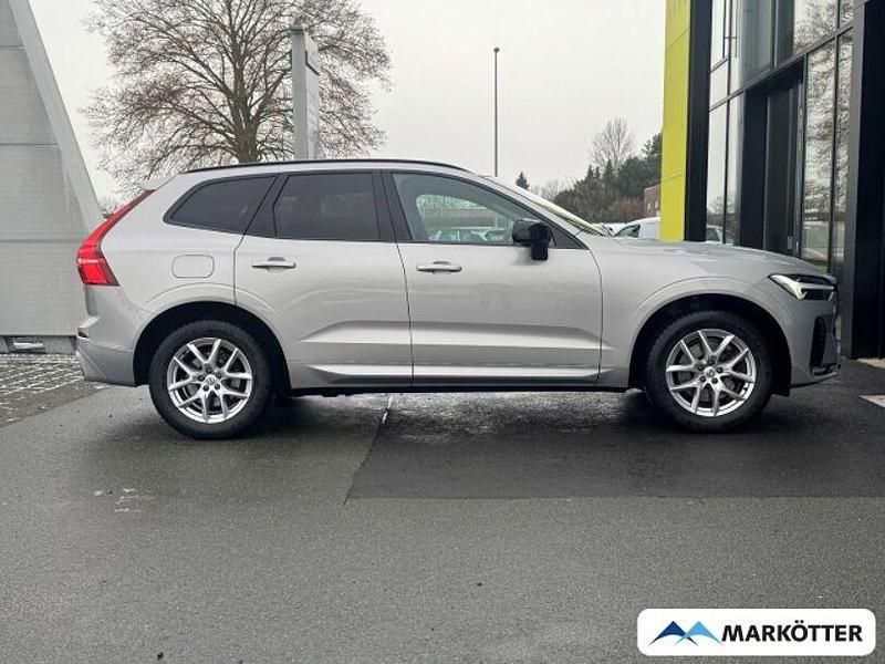 Gebraucht Volvo XC60 Plus 250 PS (183 kW) 2022 Silber SUV