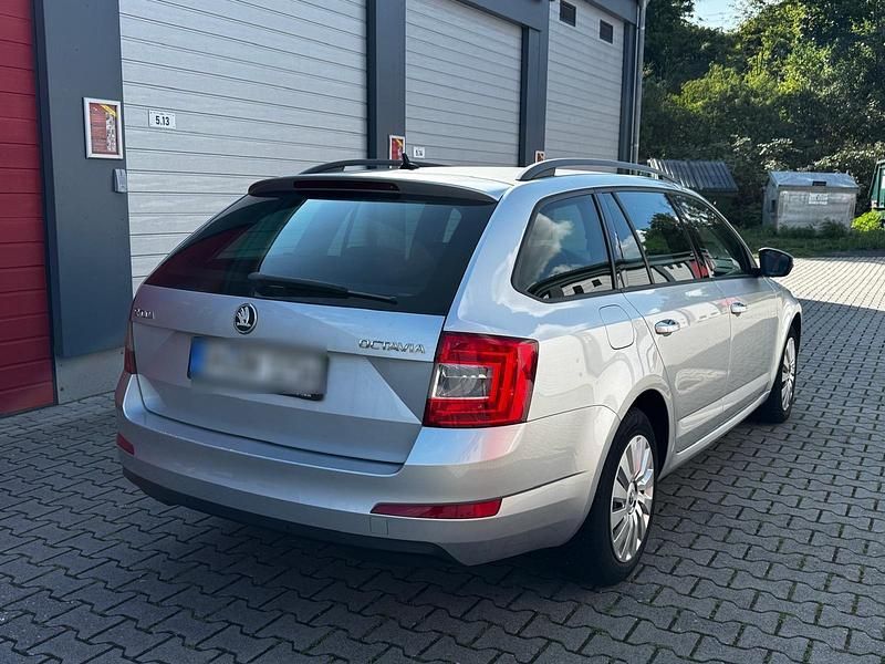 Gebraucht Skoda Octavia 2015 Silber Kombi