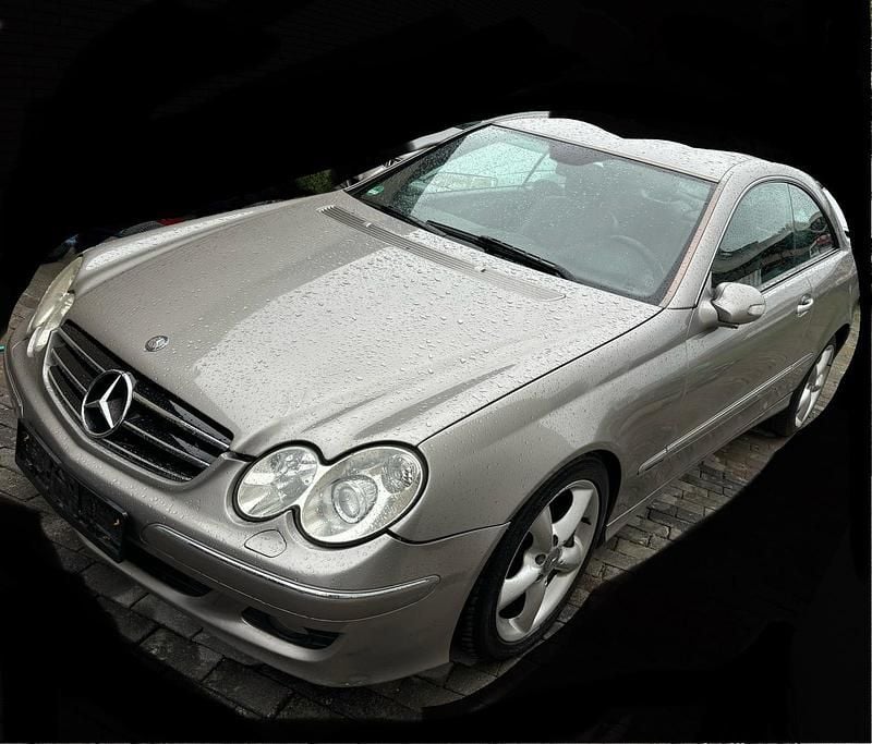 Beige Gebraucht 2007 Mercedes CLK320 Avantgarde Coupé | 3.500 € (Guter Preis) - Bild 1/4