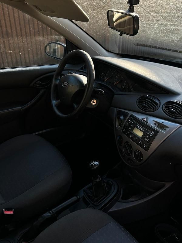 Gebraucht Ford Focus 105 PS (77 kW) 2004 Blau Kombi