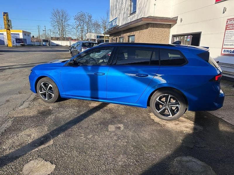 Gebraucht Opel Astra Enjoy 131 PS (96 kW) 2024 Blau Kombi