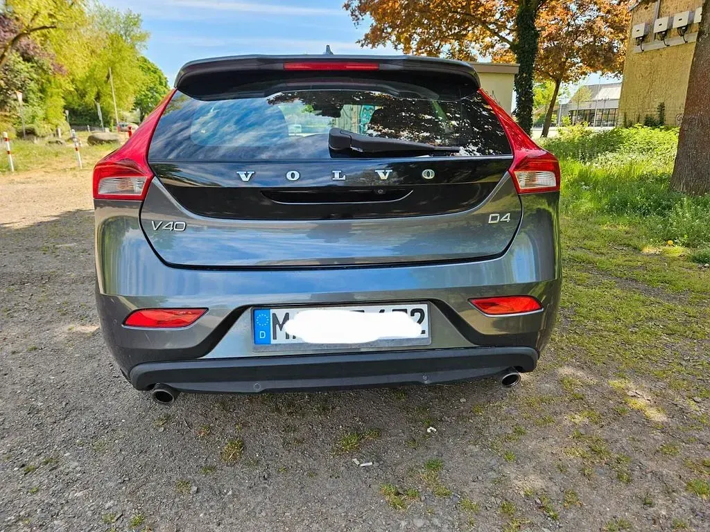 Gebraucht Volvo V40 177 PS (130 kW) 2013 Grau Limousine