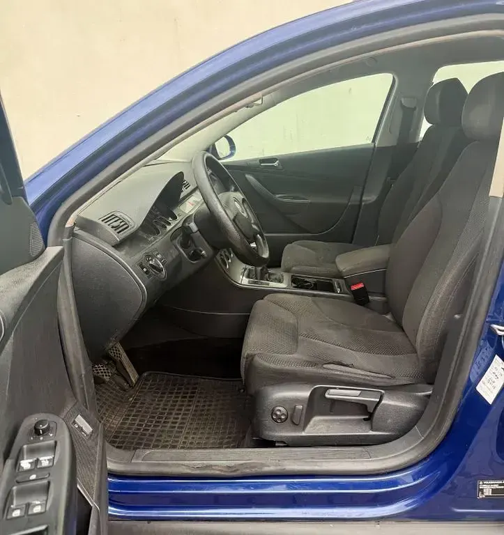Gebraucht VW Passat Comfortline 140 PS (102 kW) 2006 Blau Kombi