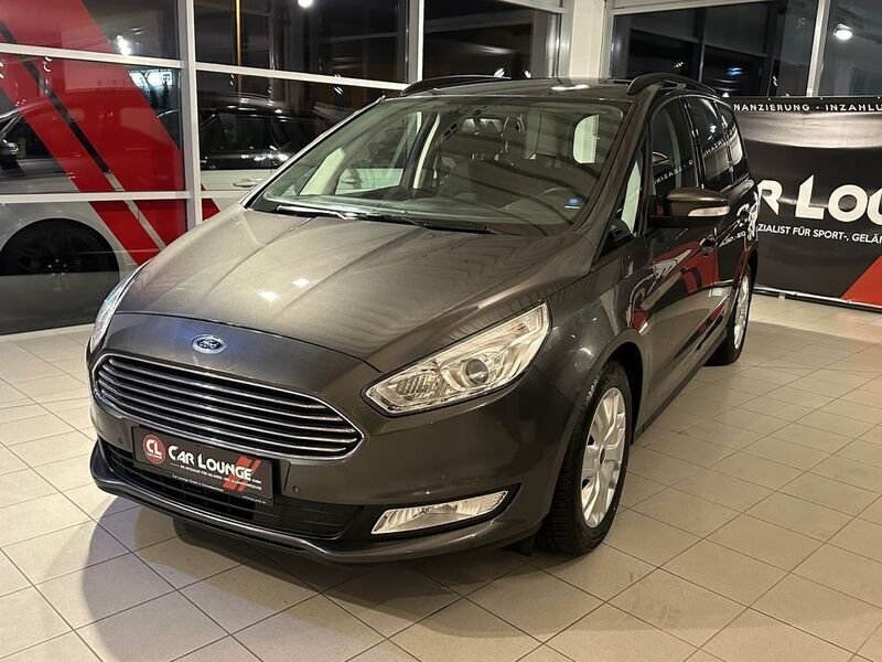 Grau Gebraucht 2017 Ford Galaxy Van / Kleinbus | 16.999 € (Superpreis) - Bild 1/4
