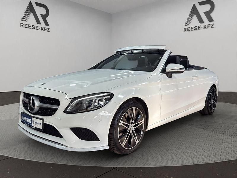 Polarweiss Gebraucht 2019 Mercedes C300 Cabrio | 30.990 € (Superpreis) - Bild 1/4