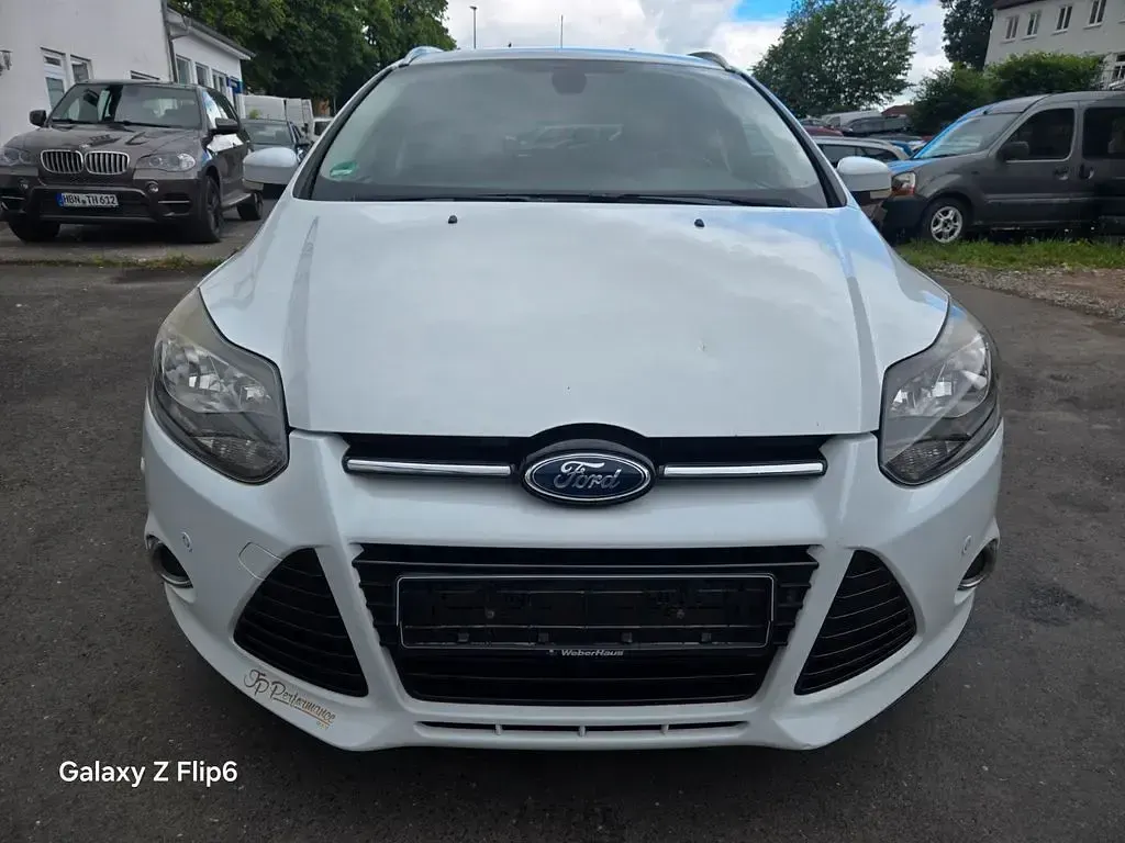 Gebraucht Ford Focus Titanium 150 PS (110 kW) 2012 Weiß Limousine