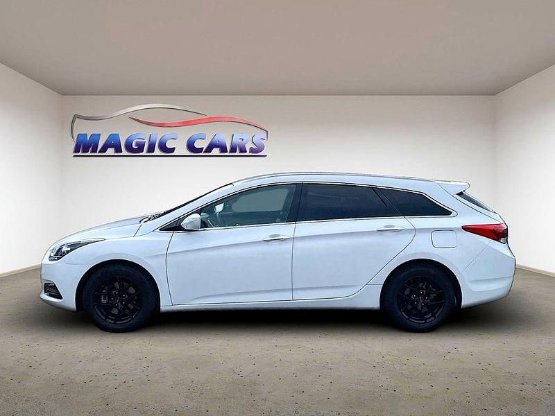 Gebraucht Hyundai i40 Space 135 PS (99 kW) 2019 Weiß Kombi
