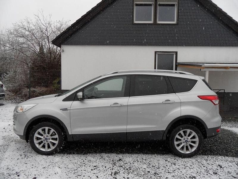 Gebraucht Ford Kuga Titanium 182 PS (133 kW) 2015 Silber SUV