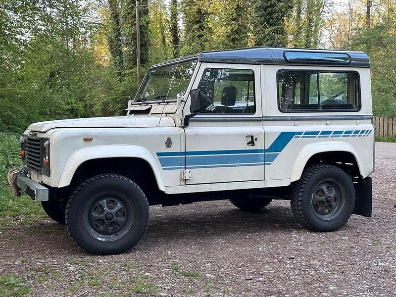 Weiß Gebraucht 1986 Land Rover Defender SUV | 27.500 € - Bild 1/4