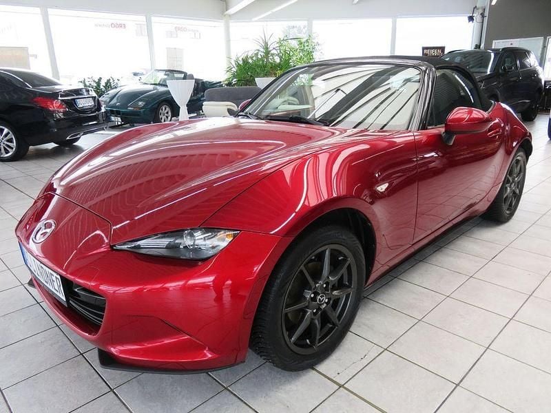 Rot Gebraucht 2018 Mazda MX5 Exclusive-Line Cabrio | 19.470 € (Fairer Preis) - Bild 1/4