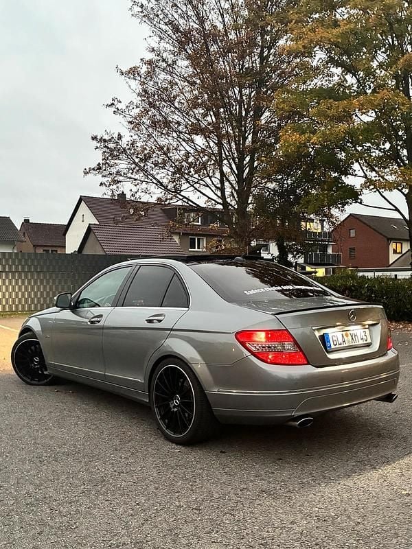 Silber Gebraucht 2008 Mercedes C350 Avantgarde Limousine | 7.700 € (Fairer Preis) - Bild 1/4