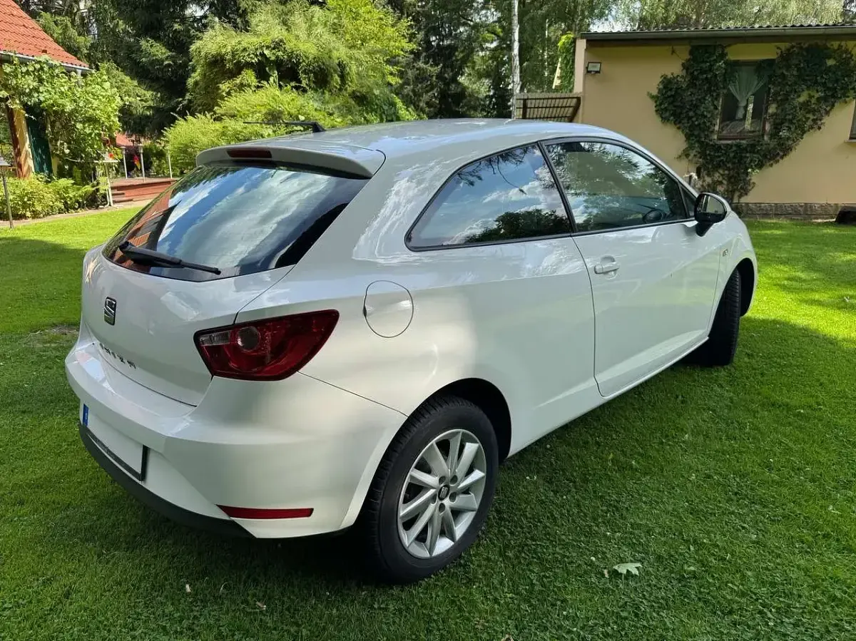 Gebraucht Seat Ibiza SC Reference 69 PS (50 kW) 2014 Weiß Kleinwagen
