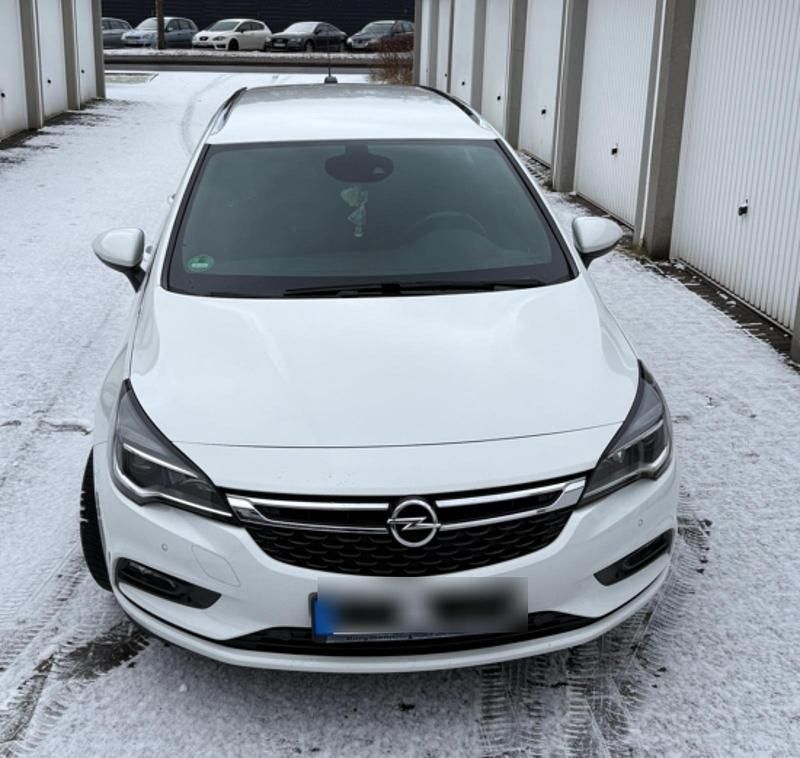 Weiß Gebraucht 2017 Opel Astra Dynamic Kombi | 9.500 € (Guter Preis) - Bild 1/4