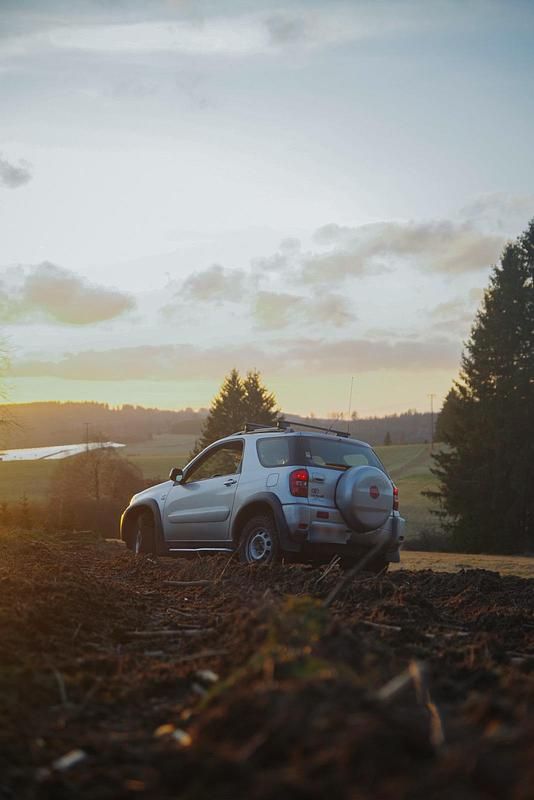 Gebraucht Toyota RAV4 150 PS (110 kW) 2004 Silber SUV