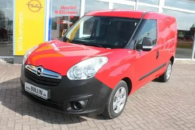Gebraucht Opel Combo 95 PS (69 kW) 2016 Rot Van / Kleinbus