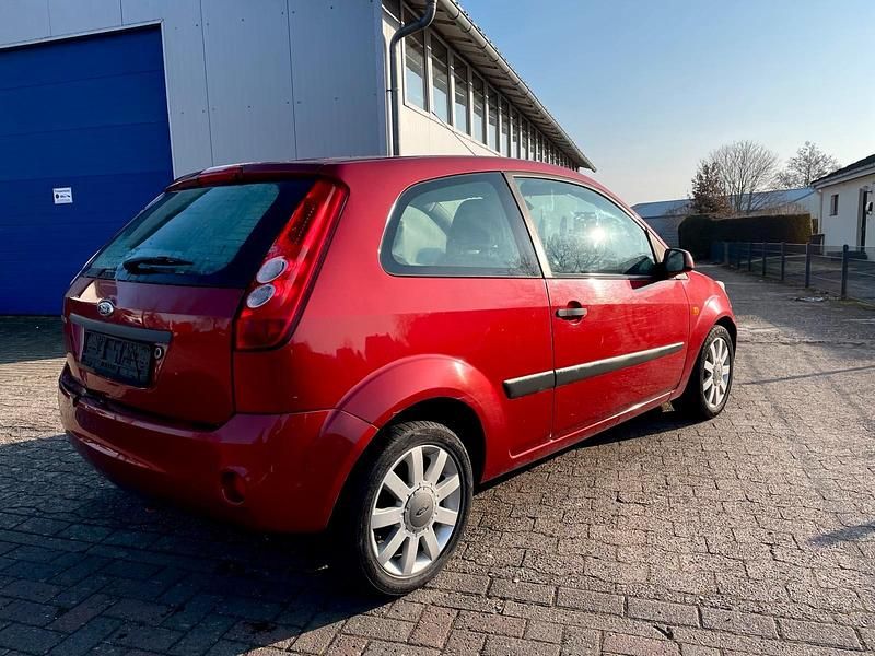 Gebraucht Ford Fiesta 2008 Andere farben Limousine