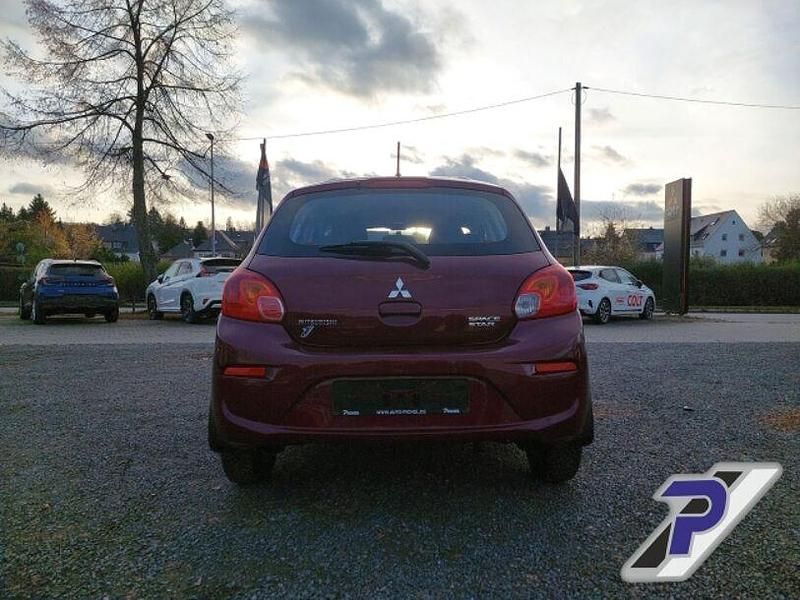 Gebraucht Mitsubishi Space Star Edition 71 PS (52 kW) 2017 Rot Limousine