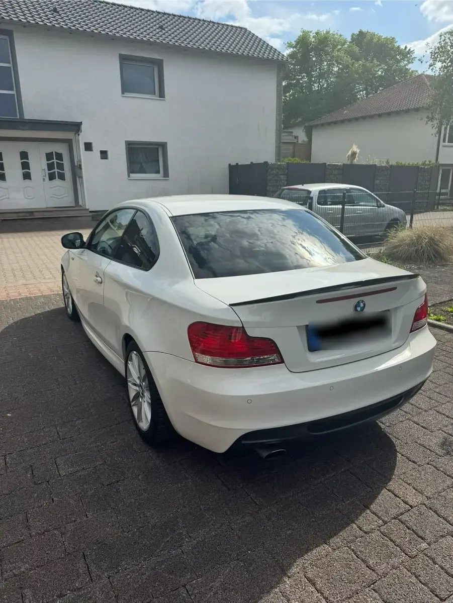 Gebraucht BMW 118 Coupé M Sport 143 PS (105 kW) 2010 Weiß Coupé