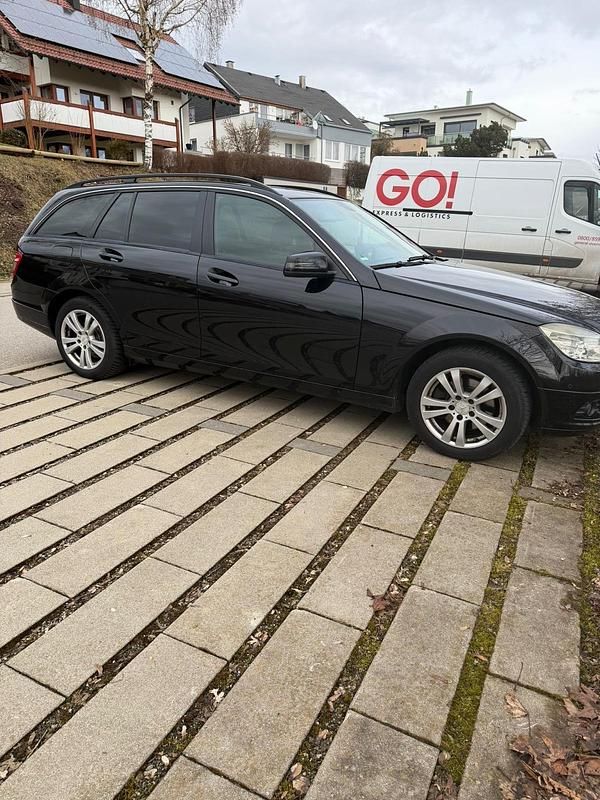 Gebraucht Mercedes C200 183 PS (134 kW) 2010 Schwarz Kombi
