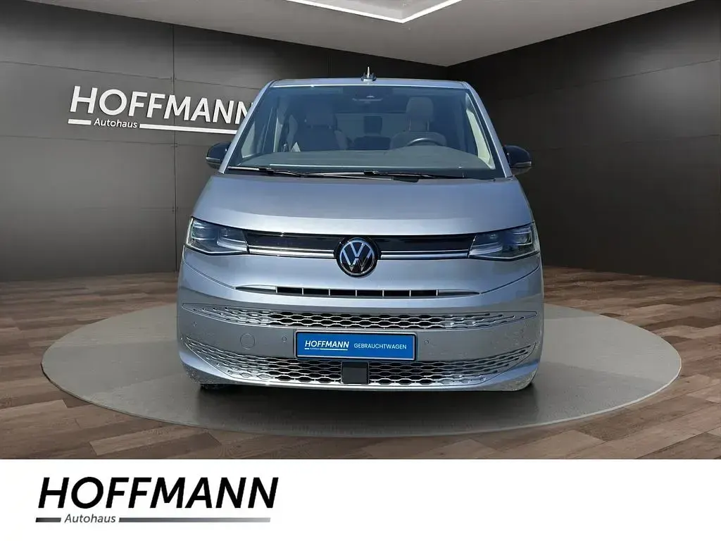 Gebraucht VW Multivan Life 150 PS (110 kW) 2025 Silber Van / Kleinbus