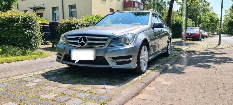 Grau Gebraucht 2012 Mercedes C350 Kombi | 12.499 € (Fairer Preis) - Bild 1/4