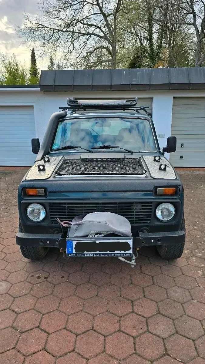 Second-hand Lada niva 82 CP (60 kW) 2008 Verde SUV