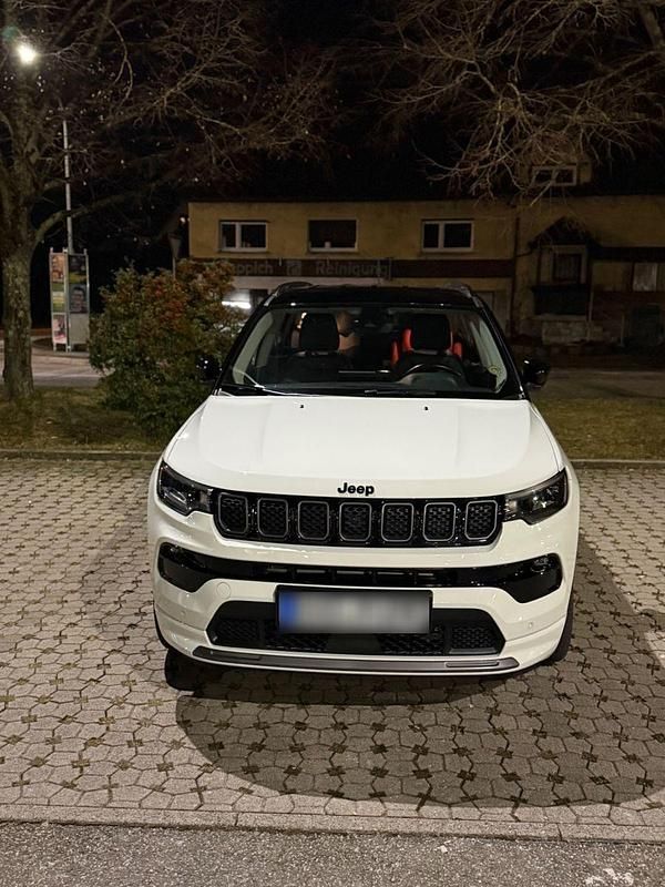 Gebraucht Jeep Compass 241 PS (177 kW) 2022 Weiß SUV