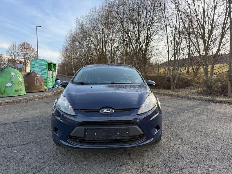 Gebraucht Ford Fiesta Trend 60 PS (44 kW) 2011 Blau Kleinwagen