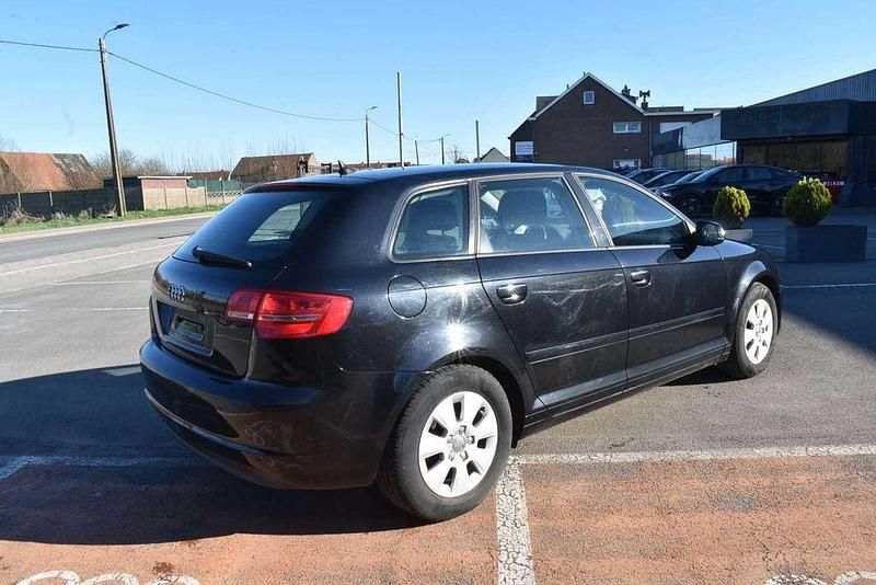 Gebraucht Audi A3 Ambition 105 PS (77 kW) 2011 Schwarz Kleinwagen
