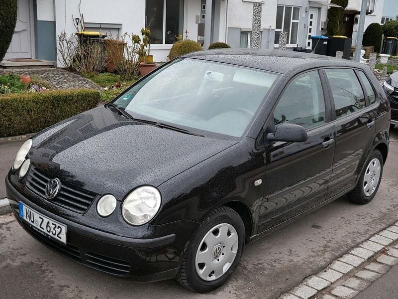 Gebraucht VW Polo Basis 64 PS (47 kW) 2003 Schwarz Limousine