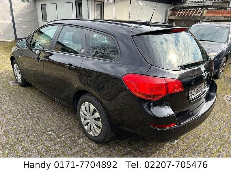 Gebraucht Opel Astra 120 PS (88 kW) 2011 Schwarz Limousine