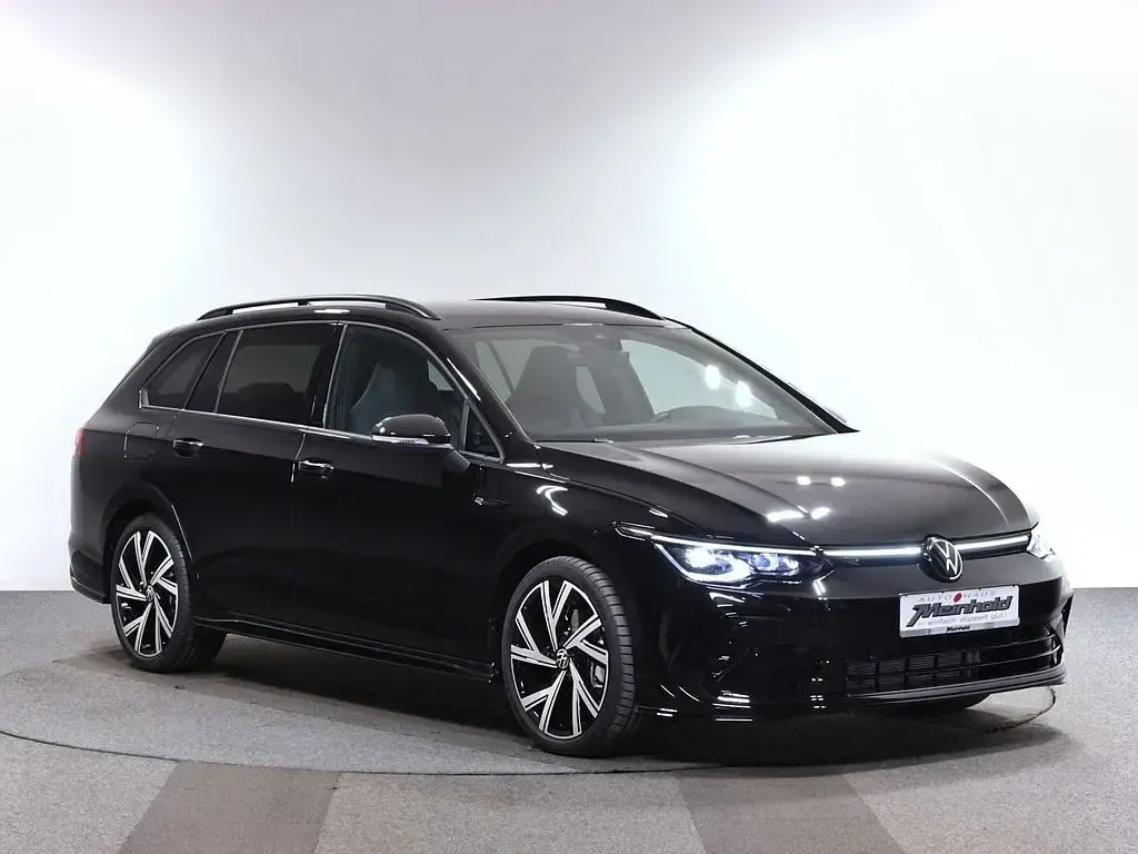 Gebraucht VW Golf VIII Style 150 PS (110 kW) 2024 Grenadillschwarz metallic Kombi