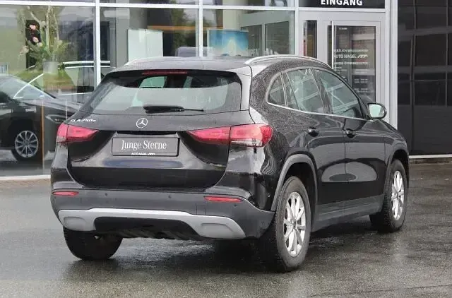 Gebraucht Mercedes GLA250 Style 102 PS (75 kW) 2022 Schwarz SUV
