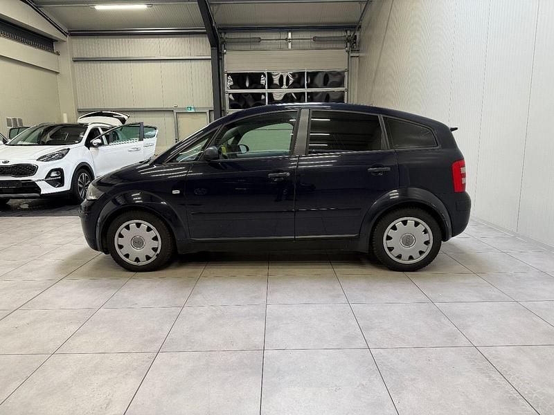 Gebraucht Audi A2 75 PS (55 kW) 2000 Blau Kleinwagen